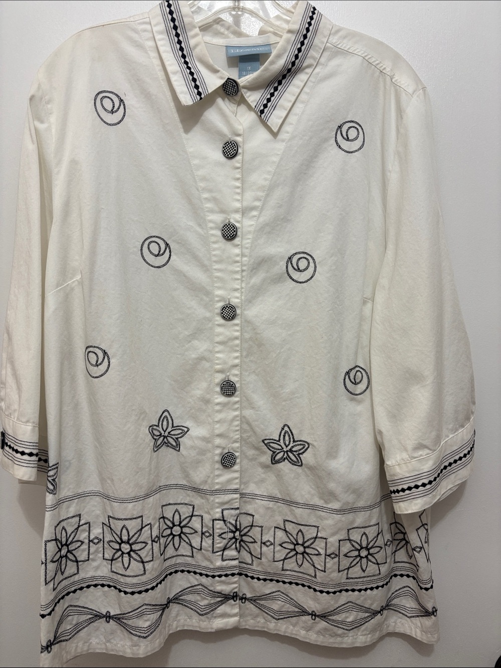 Liz& Me Embroidered White/Black Button-Front Women's Top Sz 1X